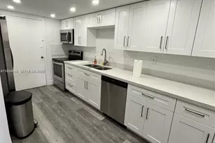 18071 Biscayne Blvd, Aventura, FL 33160 - Photo 2