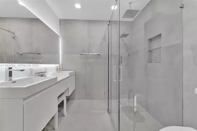 16895 NE 4th Pl, North Miami Beach, FL 33162 - Photo 12