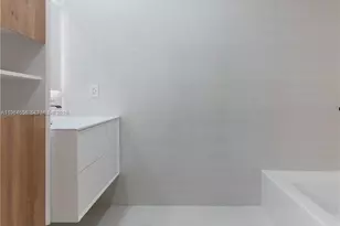 2415 NE 35th Dr, Fort Lauderdale, FL 33308 - Photo 26