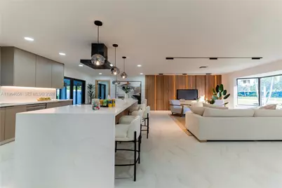 2415 NE 35th Dr, Fort Lauderdale, FL 33308 - Photo 8