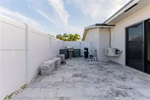 2415 NE 35th Dr, Fort Lauderdale, FL 33308 - Photo 38