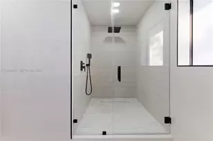 2415 NE 35th Dr, Fort Lauderdale, FL 33308 - Photo 20