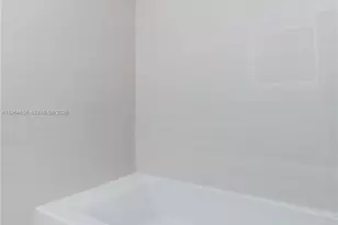 2415 NE 35th Dr, Fort Lauderdale, FL 33308 - Photo 28