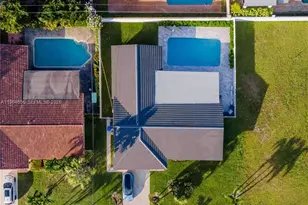 2415 NE 35th Dr, Fort Lauderdale, FL 33308 - Photo 48