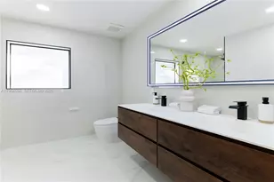 2415 NE 35th Dr, Fort Lauderdale, FL 33308 - Photo 18