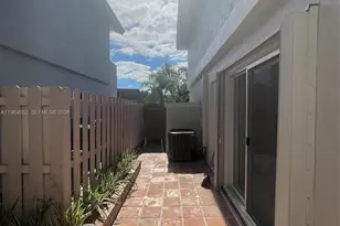 922 NW 106th Ave Cir, Miami, FL 33172 - Photo 18