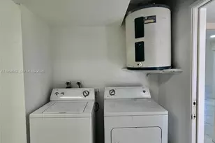 922 NW 106th Ave Cir, Miami, FL 33172 - Photo 20