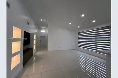 853 NW 131st Ave, Pembroke Pines, FL 33028 - Photo 10