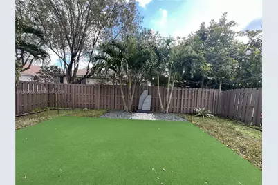 853 NW 131st Ave, Pembroke Pines, FL 33028 - Photo 12