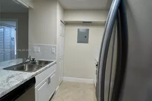 200 W Park Dr, Miami, FL 33172 - Photo 6