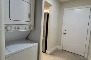 200 W Park Dr, Miami, FL 33172 - Photo 10