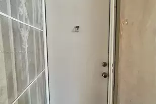 200 W Park Dr, Miami, FL 33172 - Photo 4