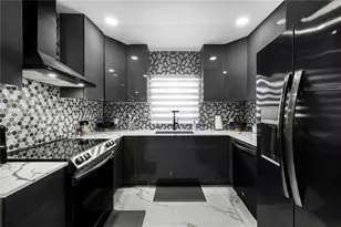 285 NW 45th St, Miami, FL 33127 - Photo 16
