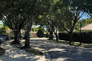 4309 Pine Ridge Ct, Weston, FL 33331 - Photo 6