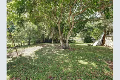 305 N 13th St, Fort Pierce, FL 34950 - Photo 12