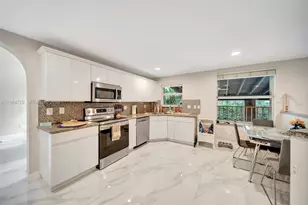 10880 NW 58th Terrace, Doral, FL 33178 - Photo 14