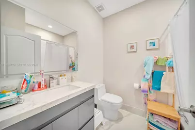 10880 NW 58th Ter, Doral, FL 33178 - Photo 24