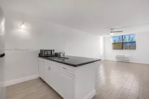 2501 Riverside Dr, Coral Springs, FL 33065 - Photo 10