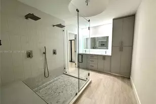 15896 Kilmarnock Dr, Miami Lakes, FL 33014 - Photo 18