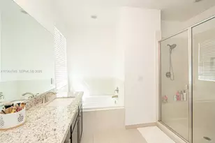 11660 SW 13th Ct, Pembroke Pines, FL 33025 - Photo 40