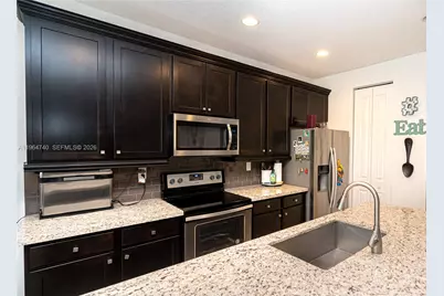 11660 SW 13th Ct, Pembroke Pines, FL 33025 - Photo 16