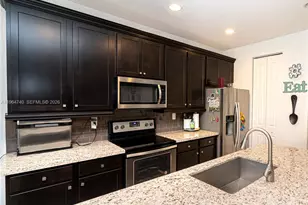 11660 SW 13th Ct, Pembroke Pines, FL 33025 - Photo 16