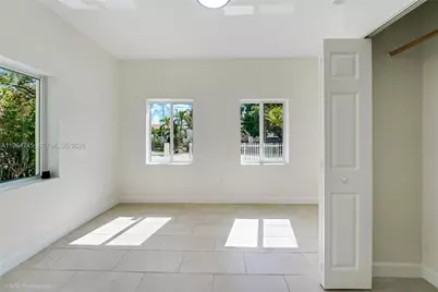 1139 NW 37th St, Miami, FL 33127 - Photo 14