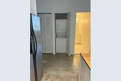 234 NE 3rd St #1509, Miami, FL 33132 - Photo 4