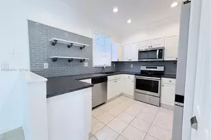 792 NW 170th Terrace, Pembroke Pines, FL 33028 - Photo 8