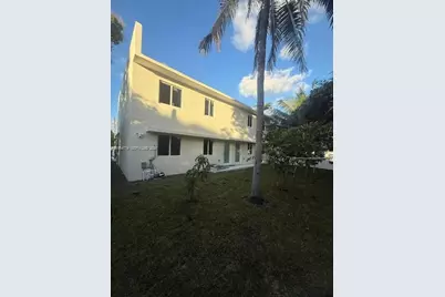 166 NE 70th St, Miami, FL 33138 - Photo 2
