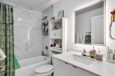 1712 NW 76th Ter #1712, Miami, FL 33147 - Photo 12