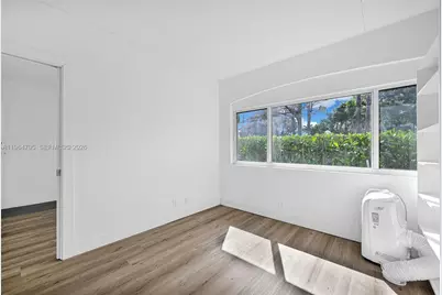 820 E Cypress Ln #V-38, Pompano Beach, FL 33069 - Photo 68
