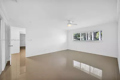 820 E Cypress Ln #V-38, Pompano Beach, FL 33069 - Photo 20