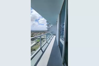 185 SW 7th St #3814, Miami, FL 33130 - Photo 14