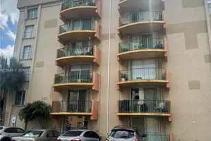 9320 Fontainebleau Blvd, Miami, FL 33172 - Photo 2