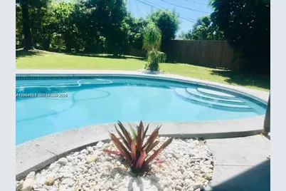 17521 SW 93rd Ave #1, Palmetto Bay, FL 33157 - Photo 2