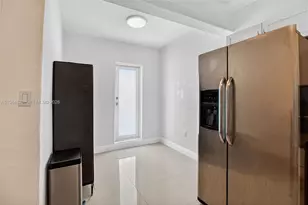 1680 NW 22nd Ct, Miami, FL 33125 - Photo 18