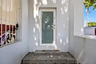 1680 NW 22nd Ct, Miami, FL 33125 - Photo 8