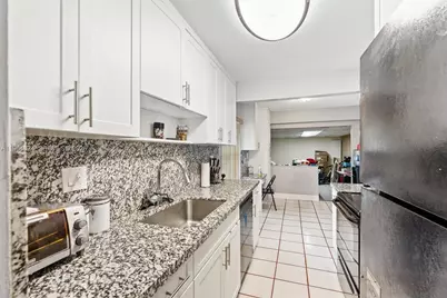 5601 NW 18th St #4, Lauderhill, FL 33313 - Photo 2