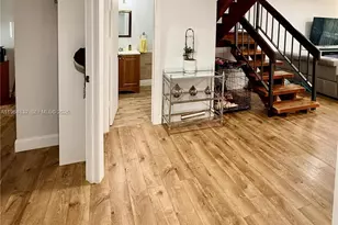 9717 N New River Canal Rd, Plantation, FL 33324 - Photo 4