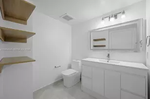 665 NE 25th St, Miami, FL 33137 - Photo 12