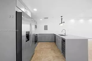 665 NE 25th St, Miami, FL 33137 - Photo 10