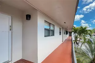 8885 Fontainebleau Blvd, Miami, FL 33172 - Photo 28