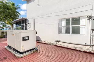 12134 NW 35th St, Sunrise, FL 33323 - Photo 22
