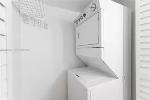 1801 S Treasure Dr, North Bay Village, FL 33141 - Photo 22