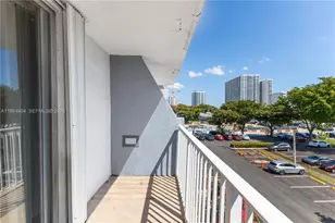 1801 S Treasure Dr, North Bay Village, FL 33141 - Photo 26
