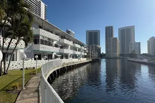 2500 Diana Dr, Hallandale Beach, FL 33009 - Photo 18