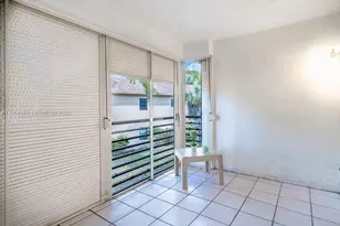 250 Gate Rd, Hollywood, FL 33024 - Photo 32