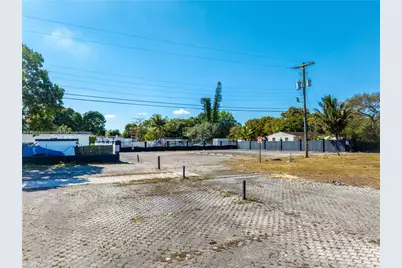 1410 NW 119th St, Miami, FL 33167 - Photo 22