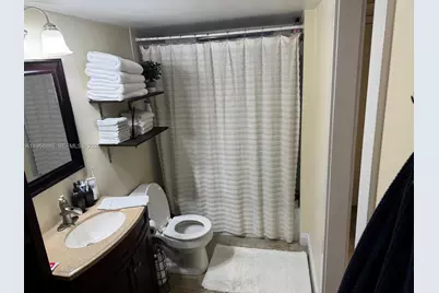 116 Royal Park Dr #2D, Oakland Park, FL 33309 - Photo 8